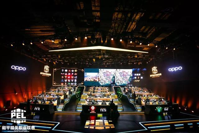 总是吸引着 总是吸引着