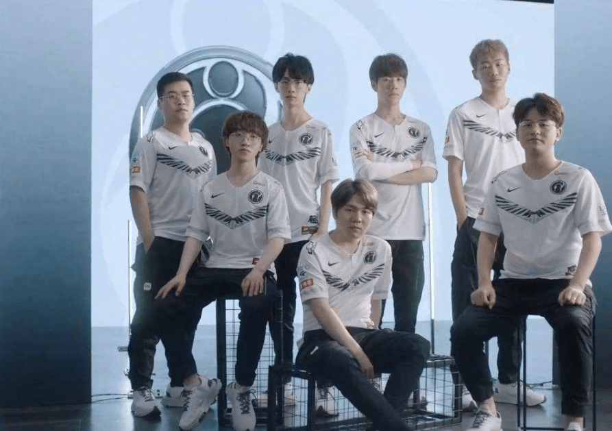 与呼应边路 与呼应边路